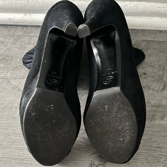 Chanel Blue Suede Booties - Picture 6 of 8